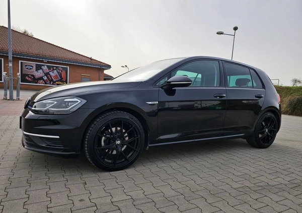 Volkswagen Golf cena 70000 przebieg: 33000, rok produkcji 2018 z Gliwice małe 56